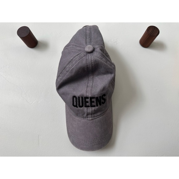 Queens Baseball Cap - Picture 1 of 5